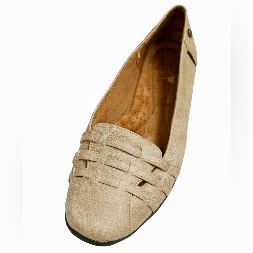 Life Stride Women’s Gold Casual Flat Slip-On Comfort Shoe 6.5M NEW, No Tags